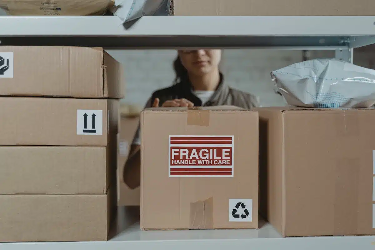 Les meilleures techniques pour emballer et sécuriser vos objets fragiles