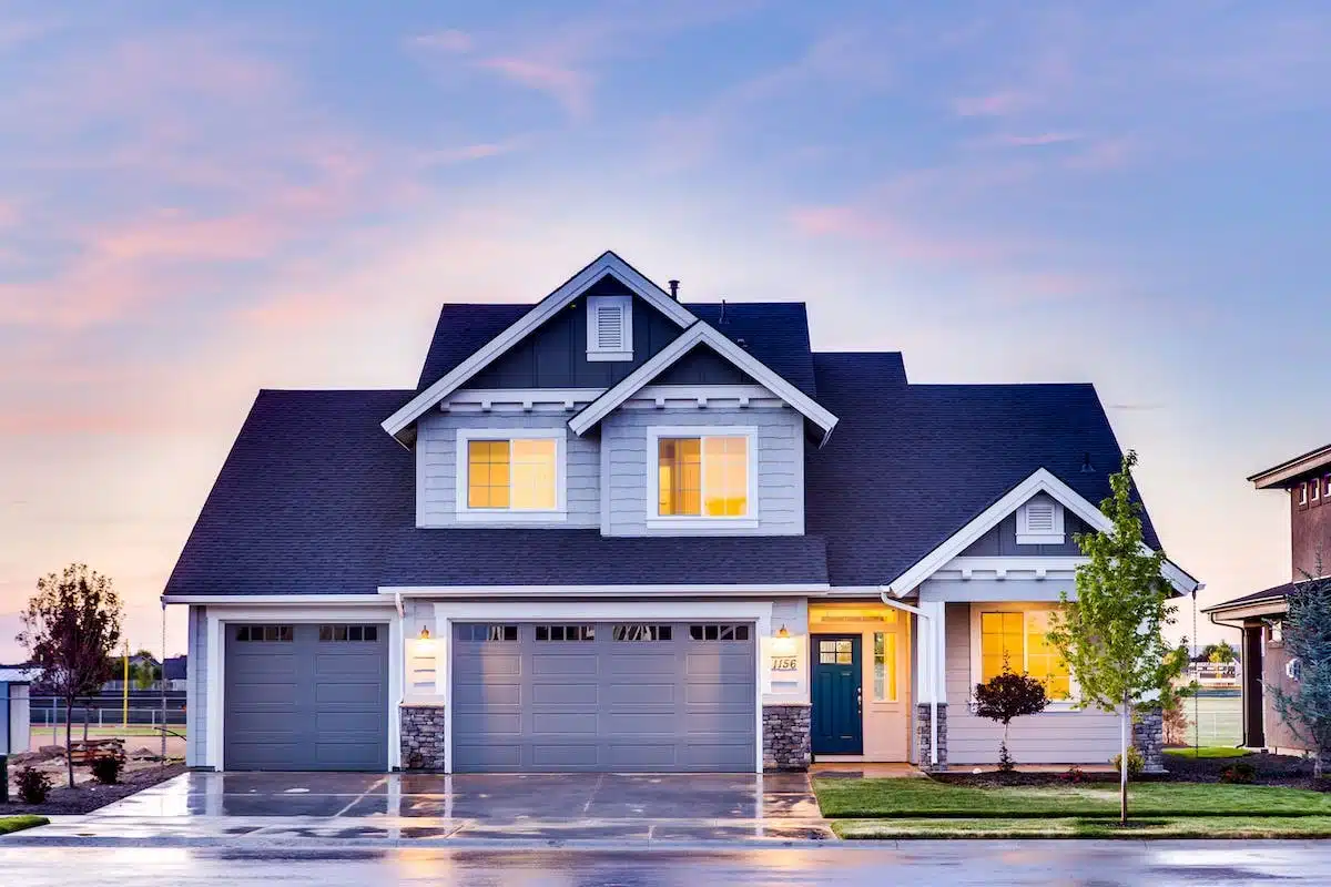 Les stratégies incontournables pour valoriser votre bien immobilier avant sa vente