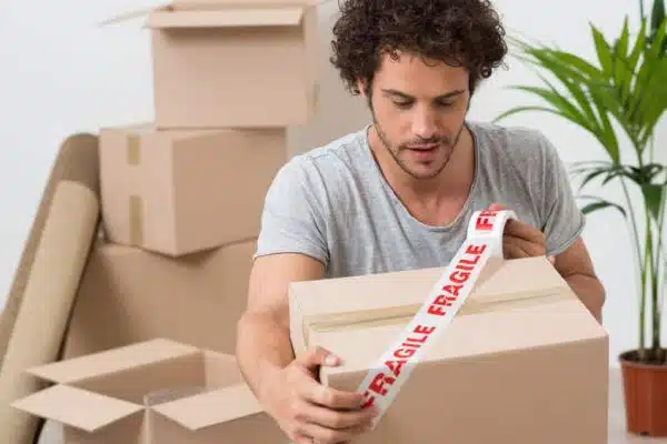 Emballer et transporter ses affaires en toute sécurité : les astuces indispensables