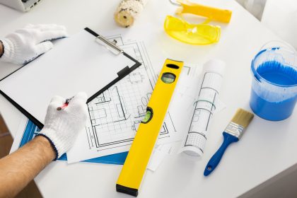 Comment une entreprise de rénovation coordonne-t-elle un chantier d'appartement à Annecy ?
