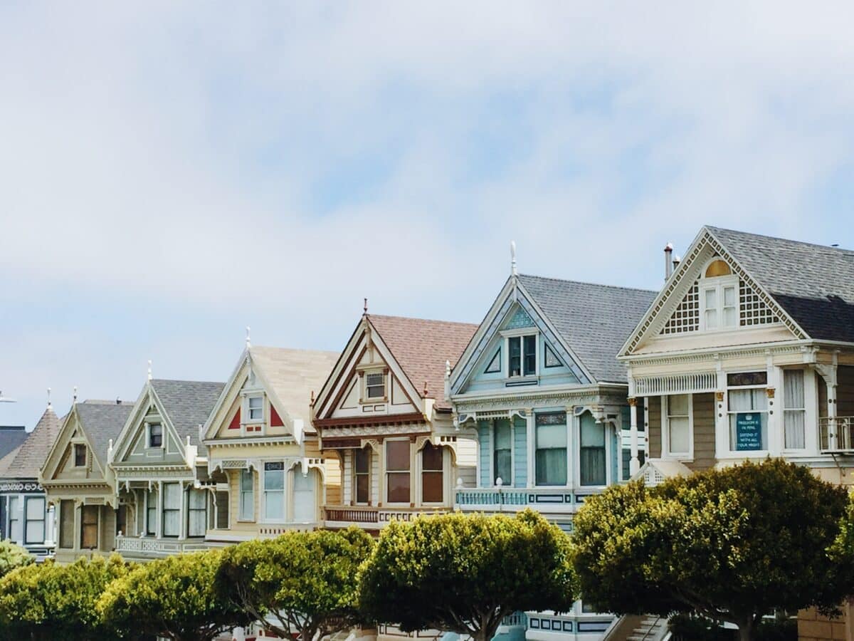 La défiscalisation en immobilier ancien : stratégies et avantages pour réduire vos impôts