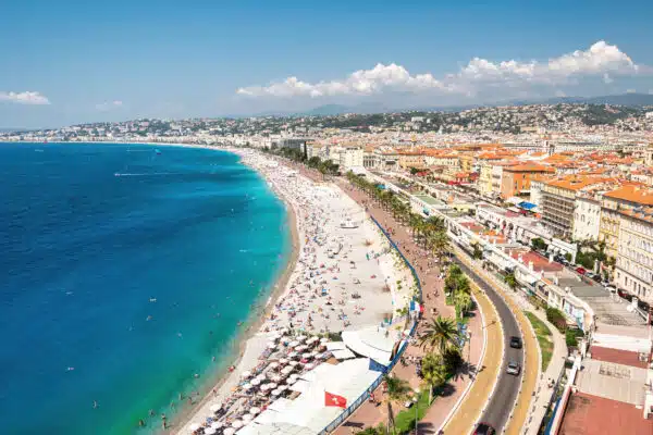 Pourquoi faire appel à constructeur pour votre villa en Côte d’Azur ?