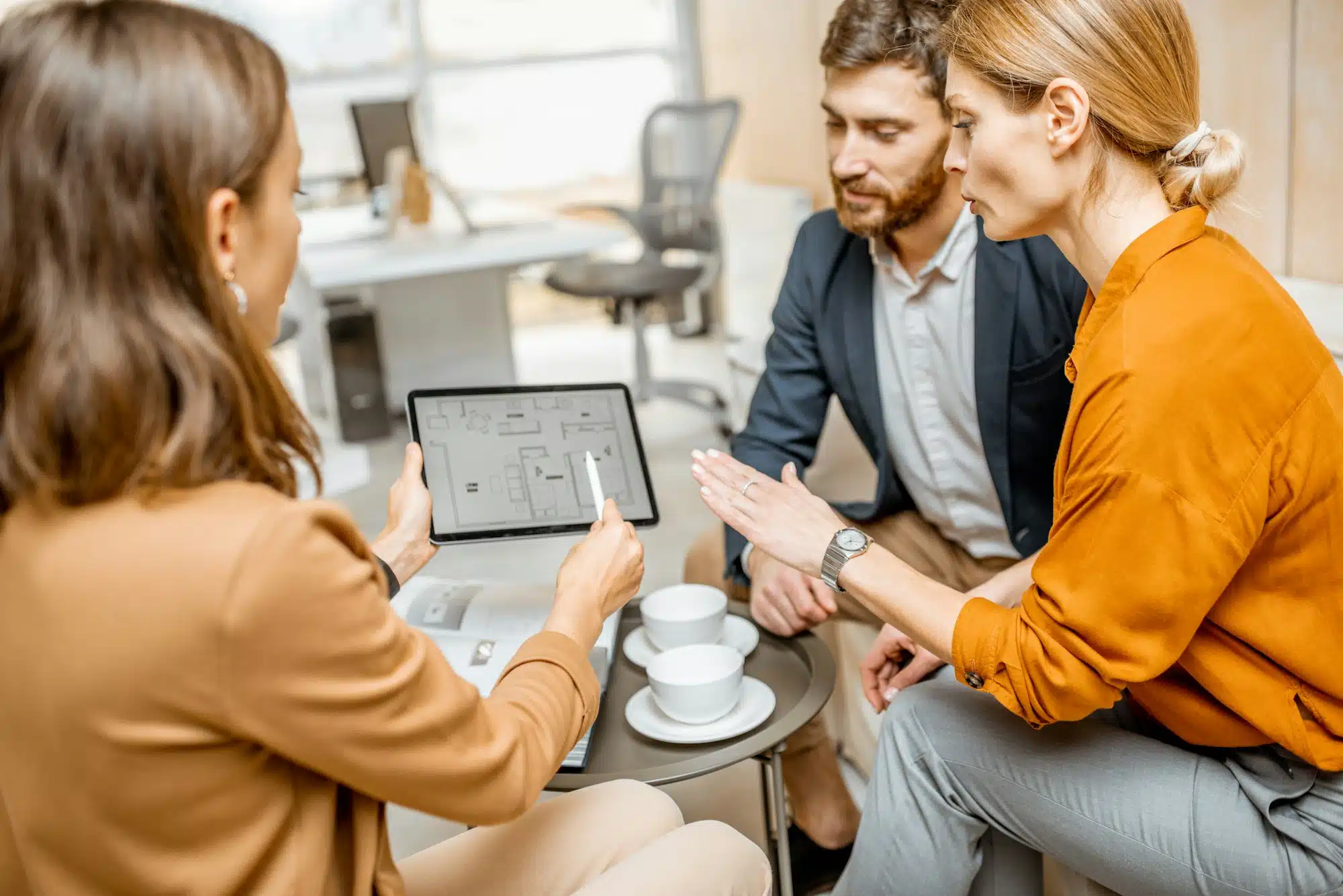 Les atouts de travailler avec une agence immobilière professionnelle à Cannes